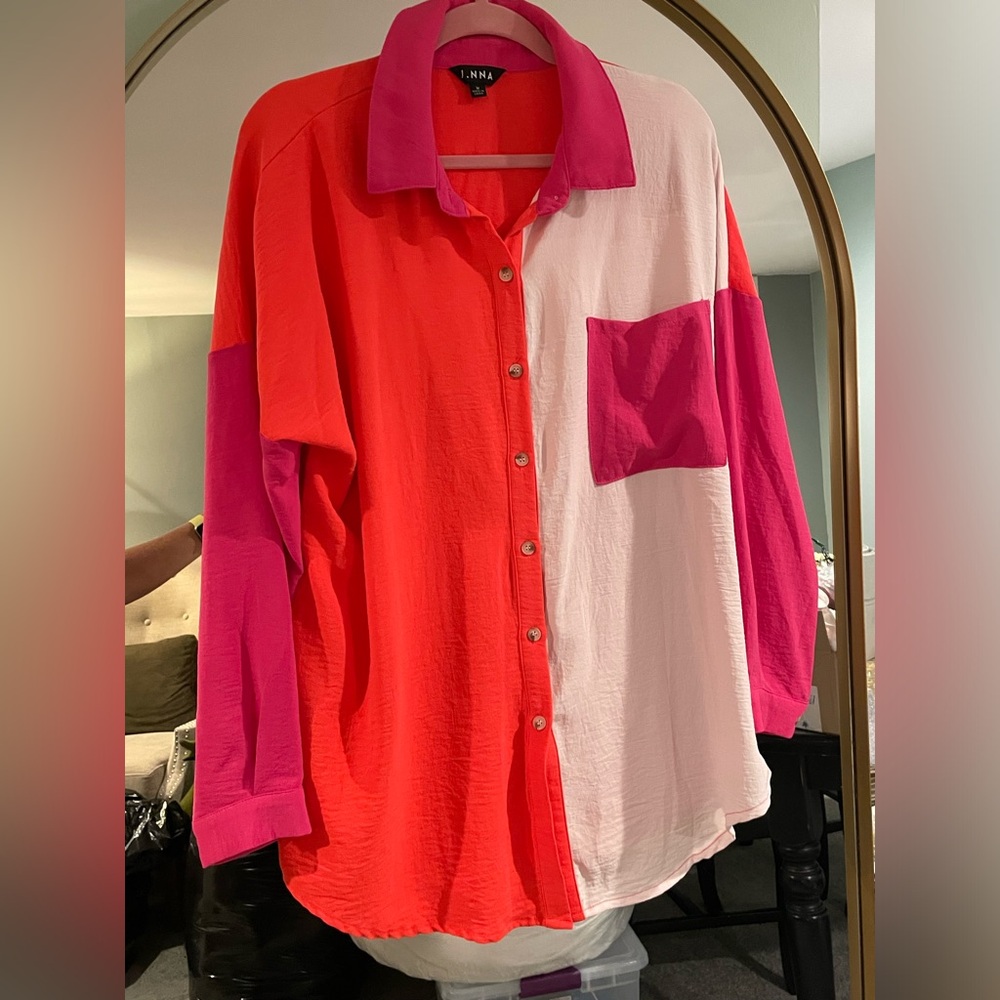 J. NNA Blouse. Medium. Long sleeve. Color block. Button down. Shirt.